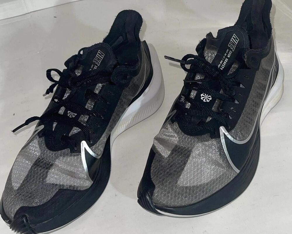 Nike Zoom Gravity Shoes Womens Size 7 Gray Black Running Sneakers BQ3203-002
